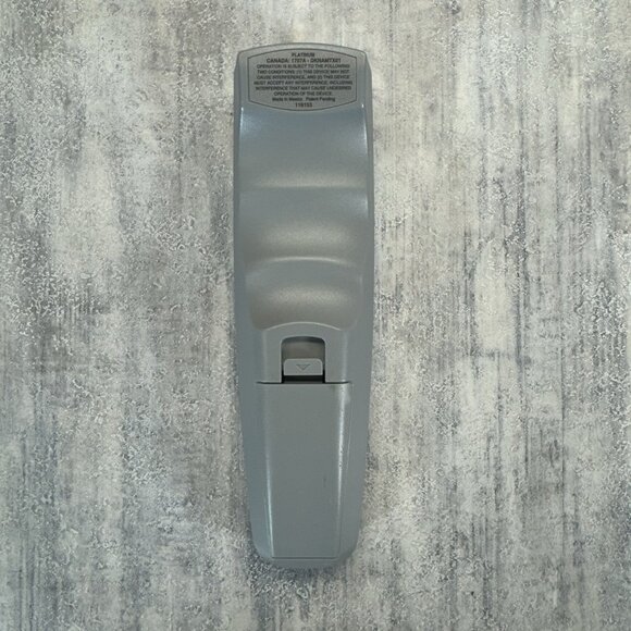 Genuine DISH Network Platinum 118153 UHF Remote  OEM - FCC ID 1707A DKNAMTX01 - Picture 2 of 4